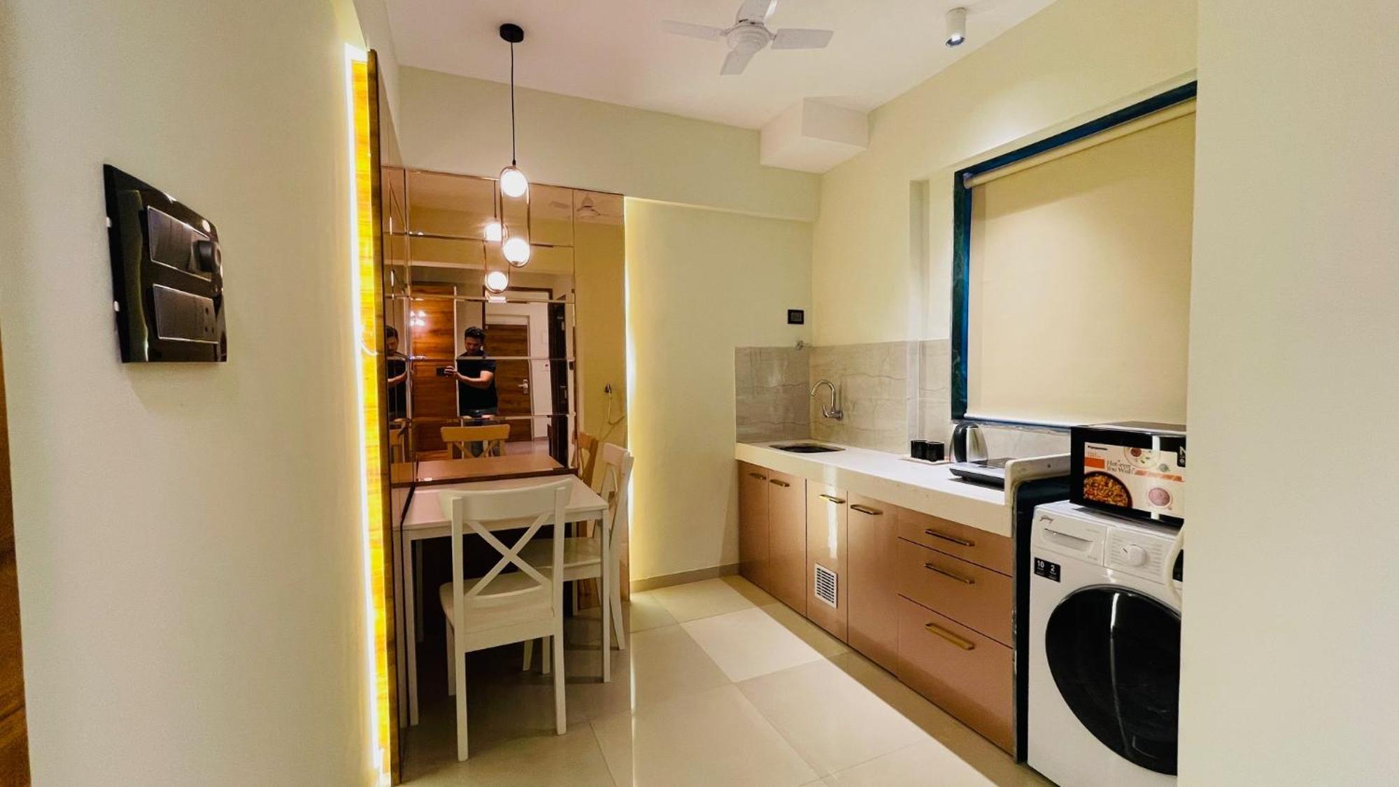 Home2 Studio Apartments Mumbai Ngoại thất bức ảnh